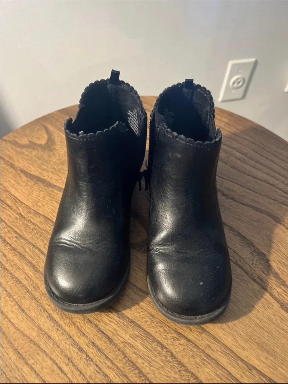 Old Navy Black Scalloped-Trim Kids Ankle Boots